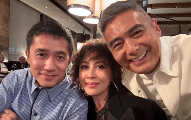 梁朝伟周润发两家聚餐,刘嘉玲状态赢陈荟莲,63岁梁朝伟有少年气