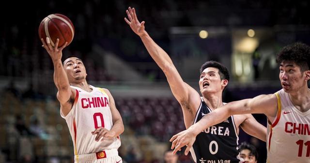 三分球15中1！中国男篮后卫群集体失准，郭士强证明带高诗岩没错