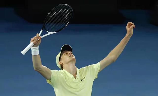ATP1000辛辛那提大师赛男单1／4决赛阿特马纳2-0击败世界第9辛纳