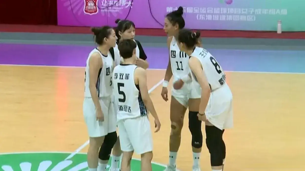 110比50！全运会：李梦仅打5分钟，四川女篮五连胜，狂赢新疆60分