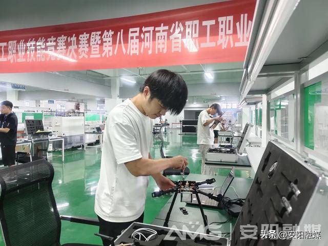 以赛聚才逐梦蓝天丨安阳市首次举办无人机综合性赛事