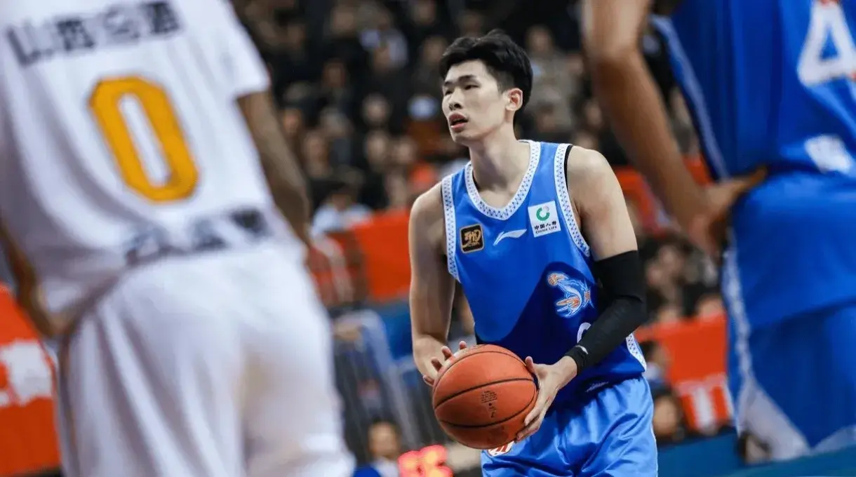 邹阳与福建男篮完成续约，但不一定就窝在福建，未来的事不好说