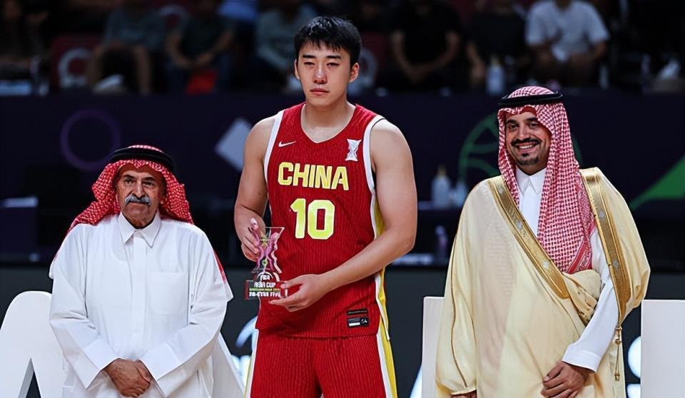 中国队锋线新星将参加全运会，他在NCAA的先发位置可能要保不住了