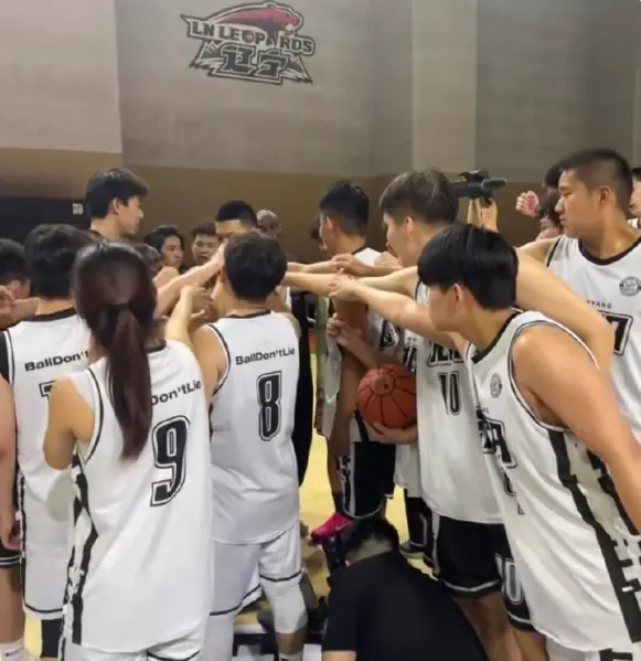 徐昕换张镇麟？辽篮媒体人：俱乐部从未打算交易金金 已回国开训练营