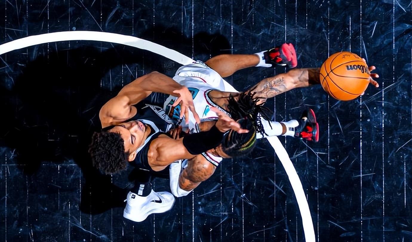 争议！2K26能力值前10：库里超老詹，哈登上升30位，1人下滑12名