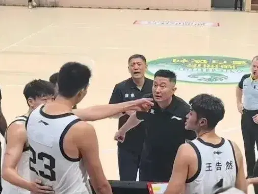 4方交易！2国手上货架，朱八拿出徐昕，北控锁定王岚嵚，谈判展开