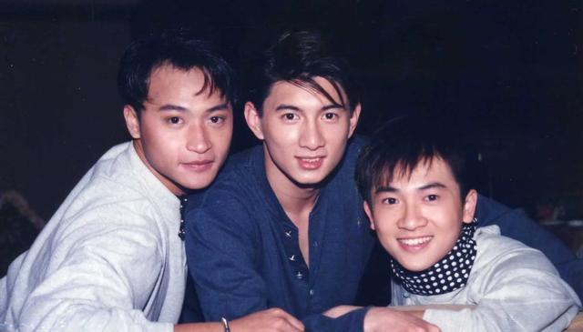 苏有朋老婆长相曝光！颜值能与林心如媲美，真是没进娱乐圈可惜了