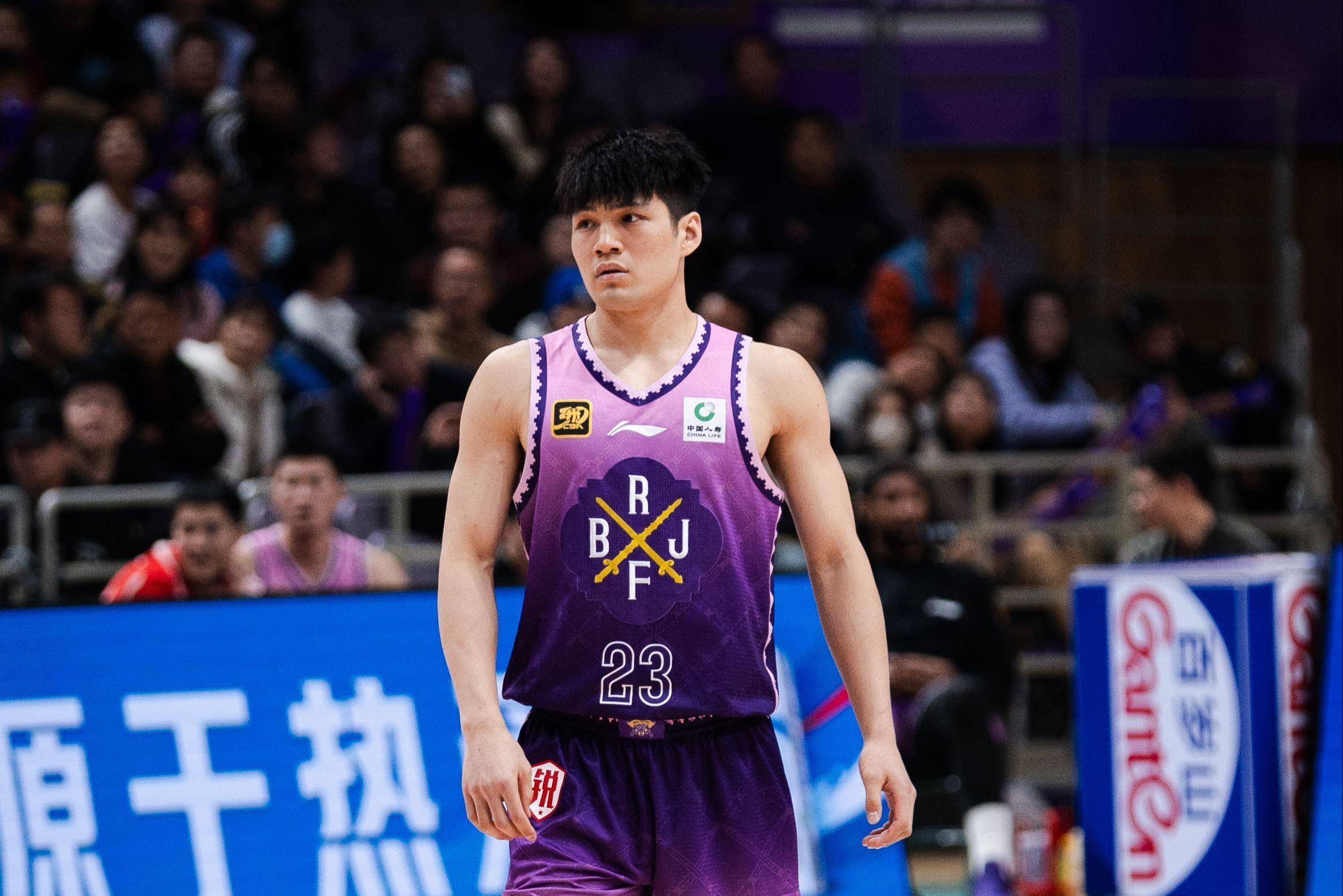 CBA五队交易消息，实属是罕见的情况，辽宁广东北控同曦广州一起
