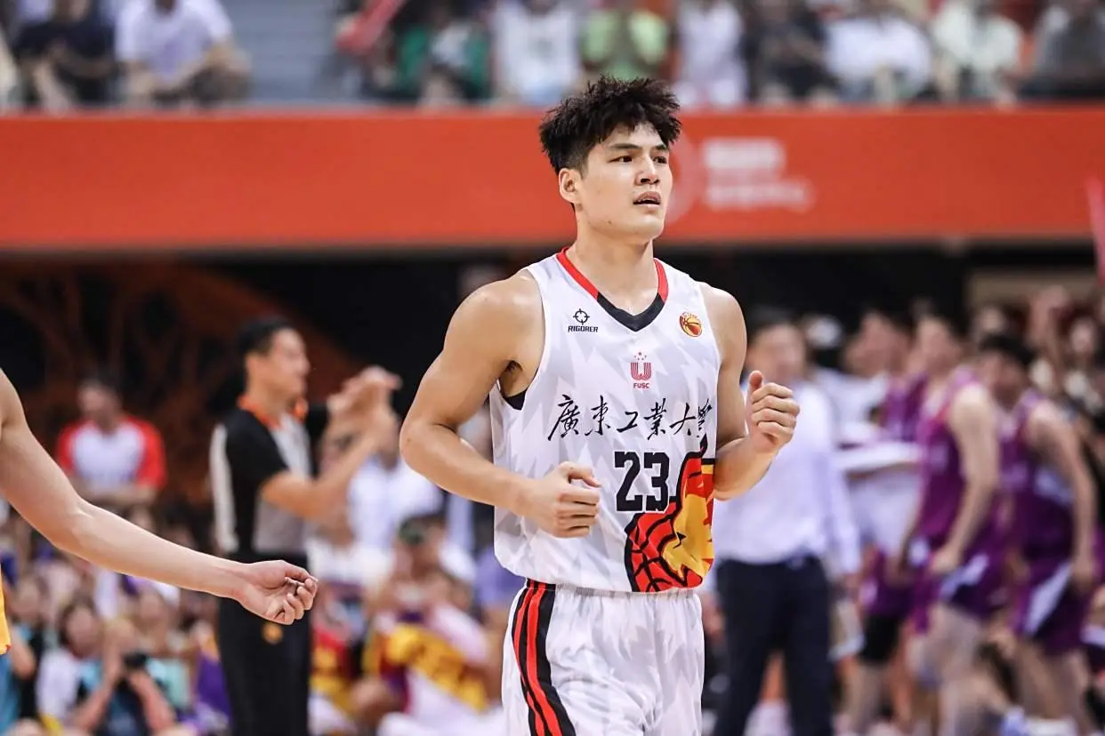 CBA大交易正在进行，辽粤京苏五方会谈，王岚钦转投北京广东钟意焦泊乔