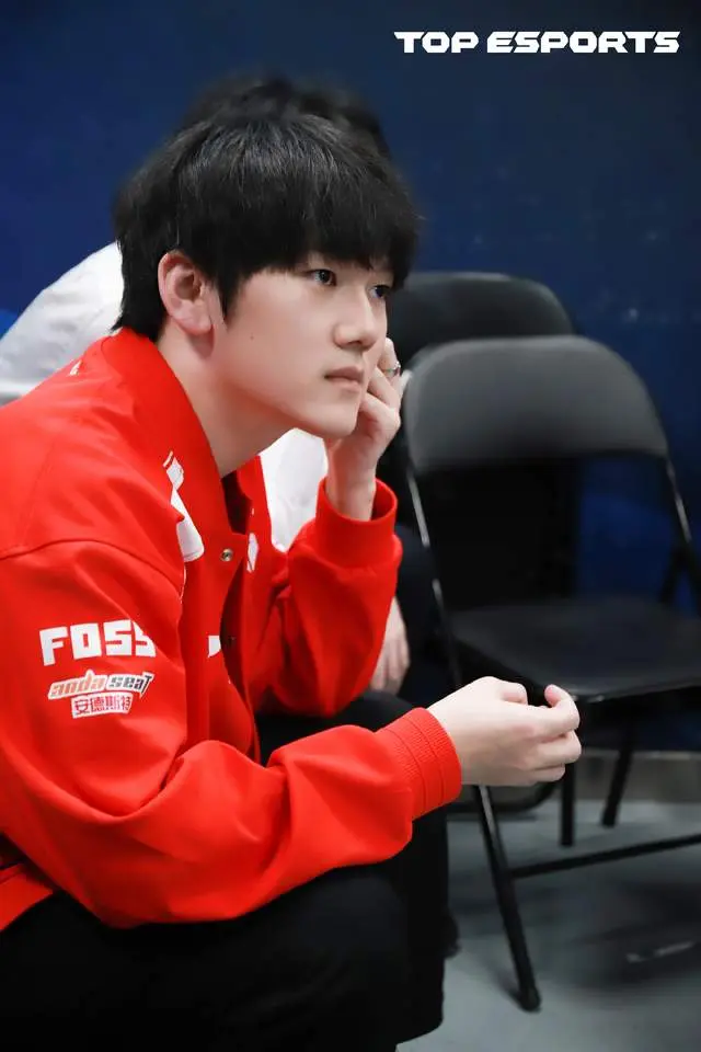 IG对战WBG，IG或轻松取胜，Scout迎来证明之战对线香克斯