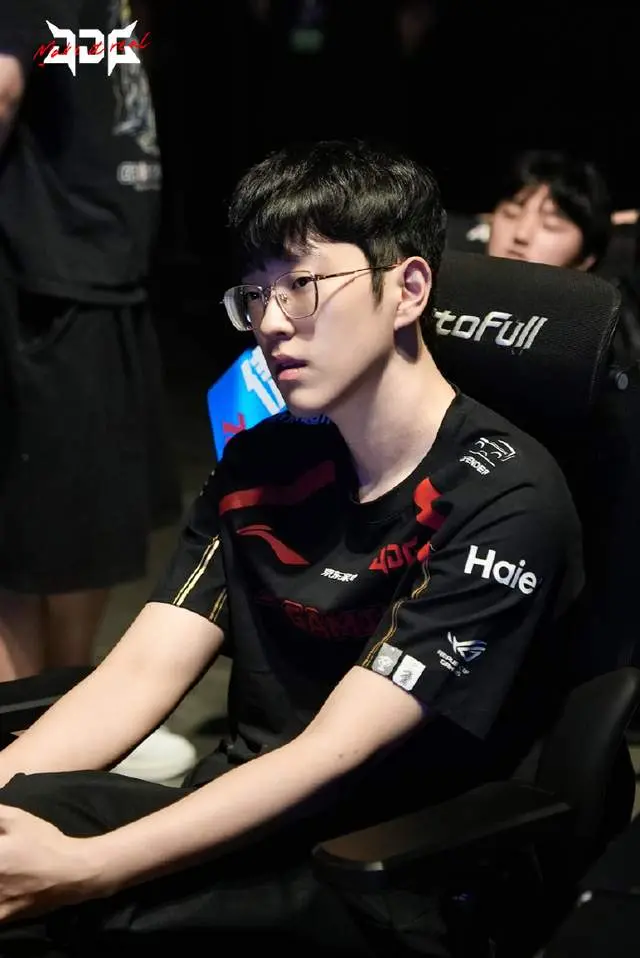 IG对战WBG，IG或轻松取胜，Scout迎来证明之战对线香克斯