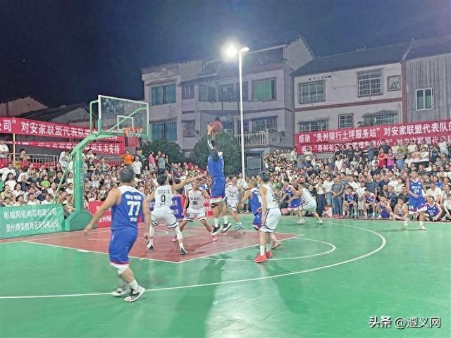正安土坪镇：“村BA”篮球赛激活乡村经济