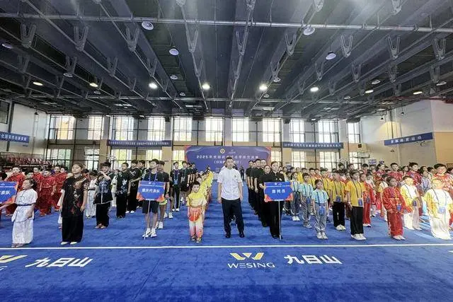 2025年校园武术试点学校交流赛西部赛区在渭城区举办