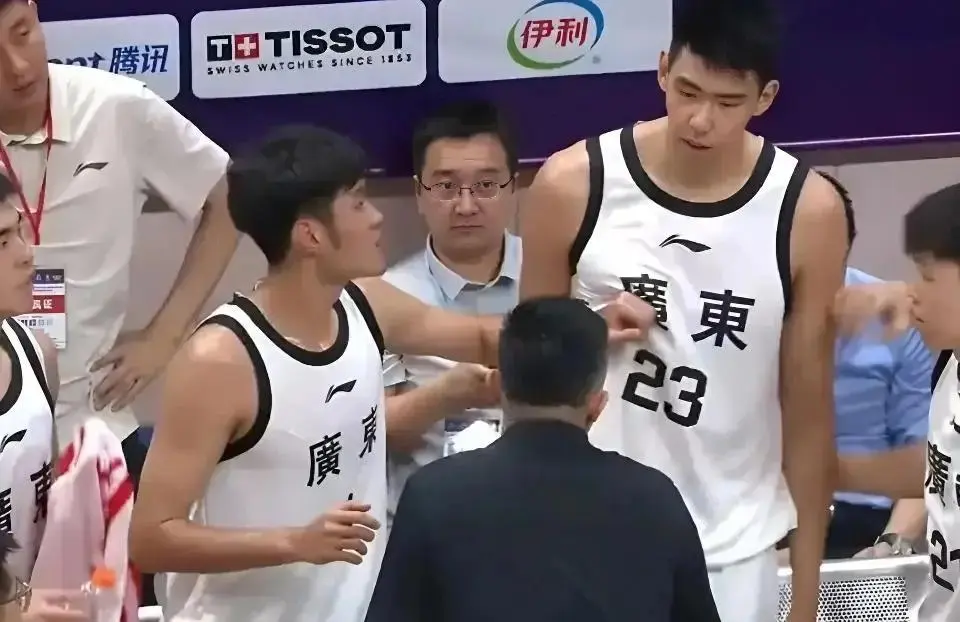 CBA大交易正在进行，辽粤京苏五方会谈，王岚钦转投北京广东钟意焦泊乔