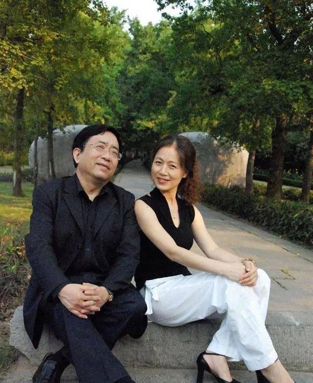 ������״�������Ϻ������ɷ������궡�������˾�Ļ����ϰ�