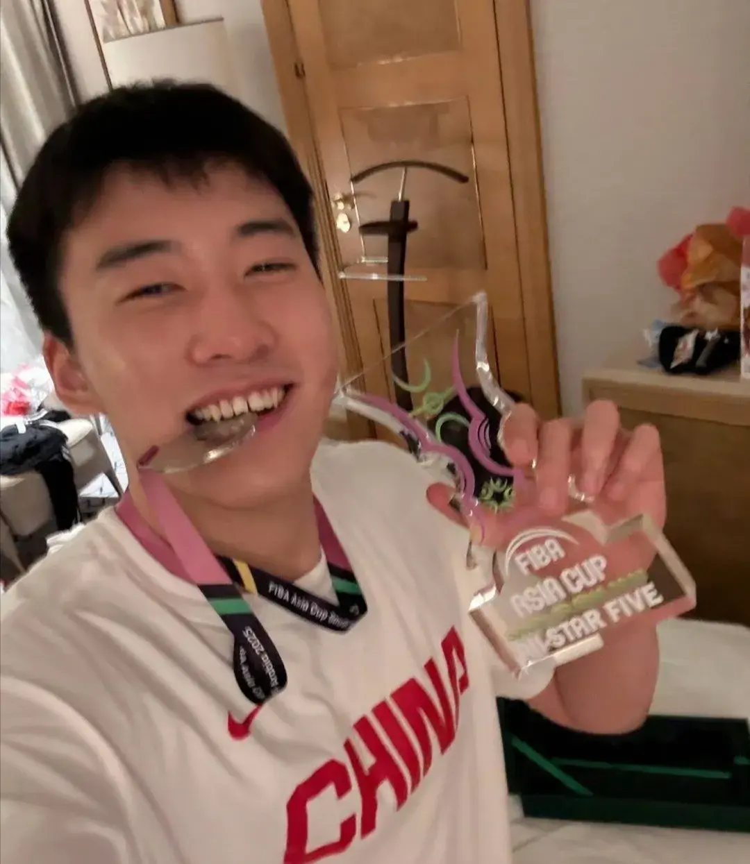 中国男篮王俊杰计划明年冲击NBA，25岁如果不理想再考虑回国发展