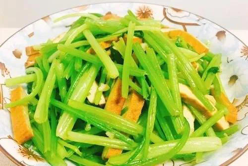 秋天，8种“秋菜”放心吃，补充水分缓解干燥，老少皆宜