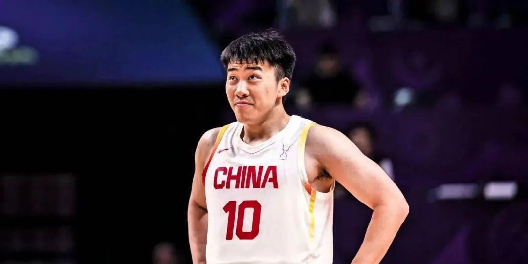 男篮四号位答案！20岁王俊杰的NBA时间表已定，还有几步？