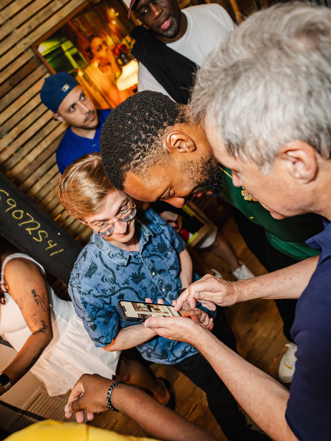 牙买加乔丹！诺曼-鲍威尔Ins晒举办派对的照片与球迷分享