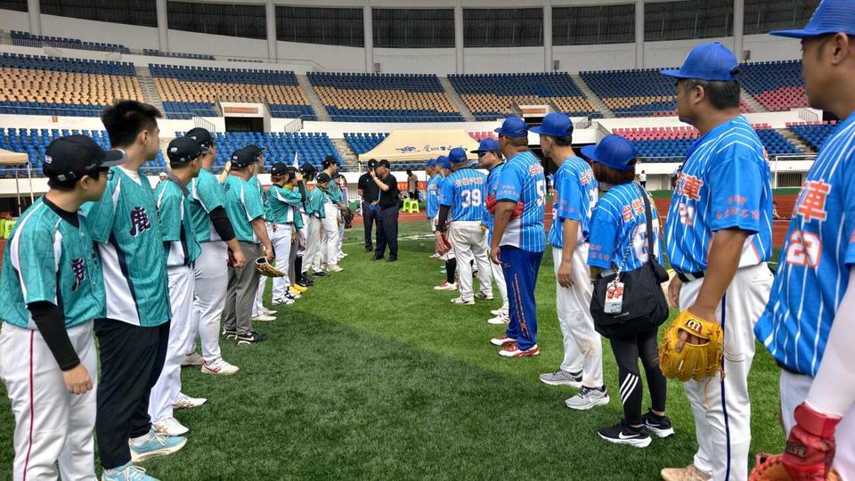 两岸青年以球会友！“鹿扬杯”棒垒球邀请赛在贵州三都启幕