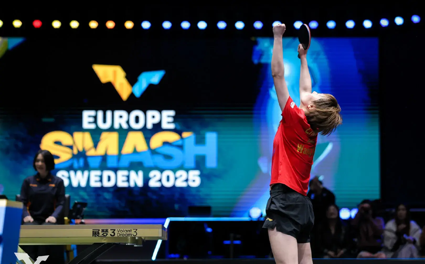 王曼昱战胜石洵瑶，有很大把握，比赛经验更丰富