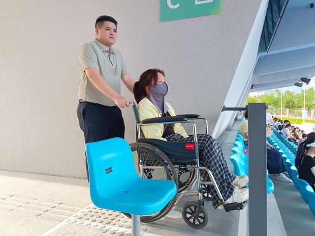 云浮市曲棍球场举办无障碍设施体验试用活动