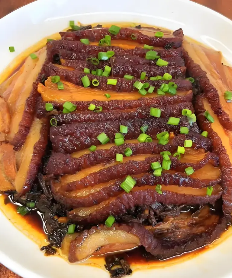 周末在家做梅菜扣肉，三步搞定皮脆肉嫩，新手也能零失败