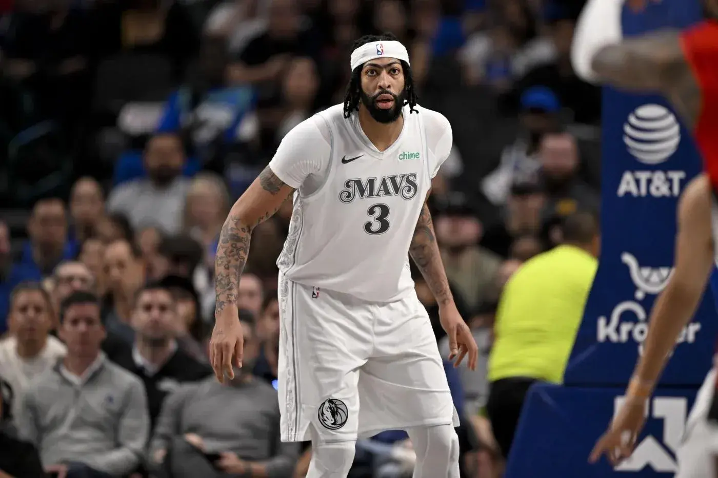 NBA分析师：戴维斯和欧文能保持健康，独行侠将赢得2026年总冠军