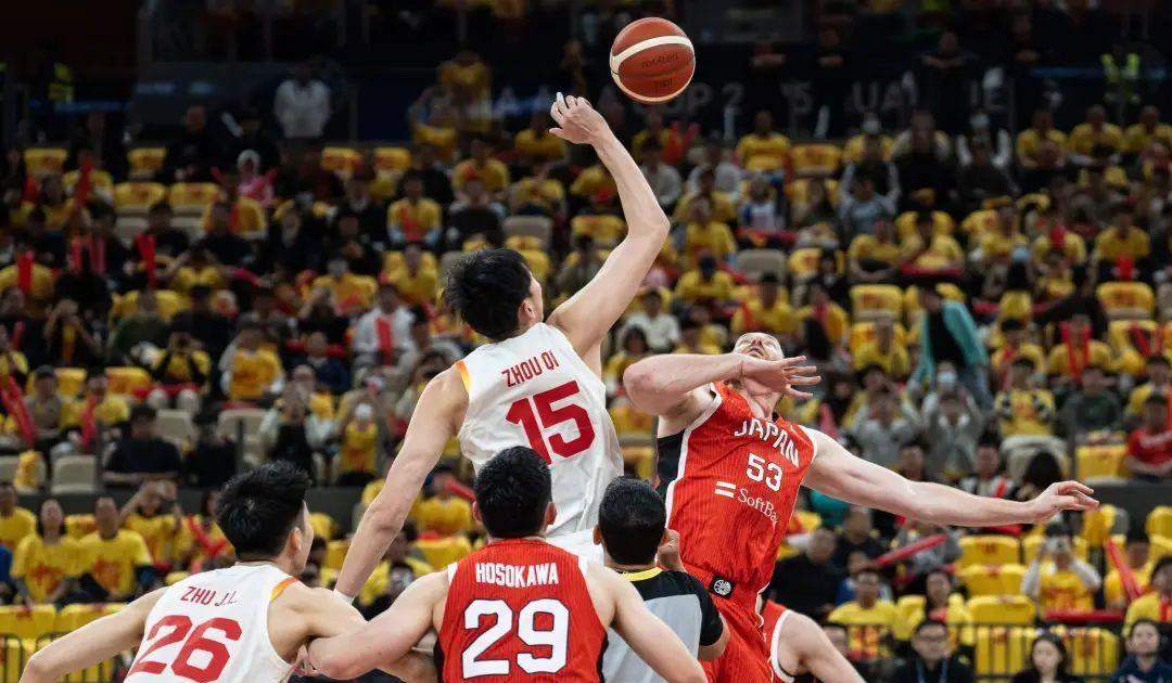男篮四号位答案！20岁王俊杰的NBA时间表已定，还有几步？