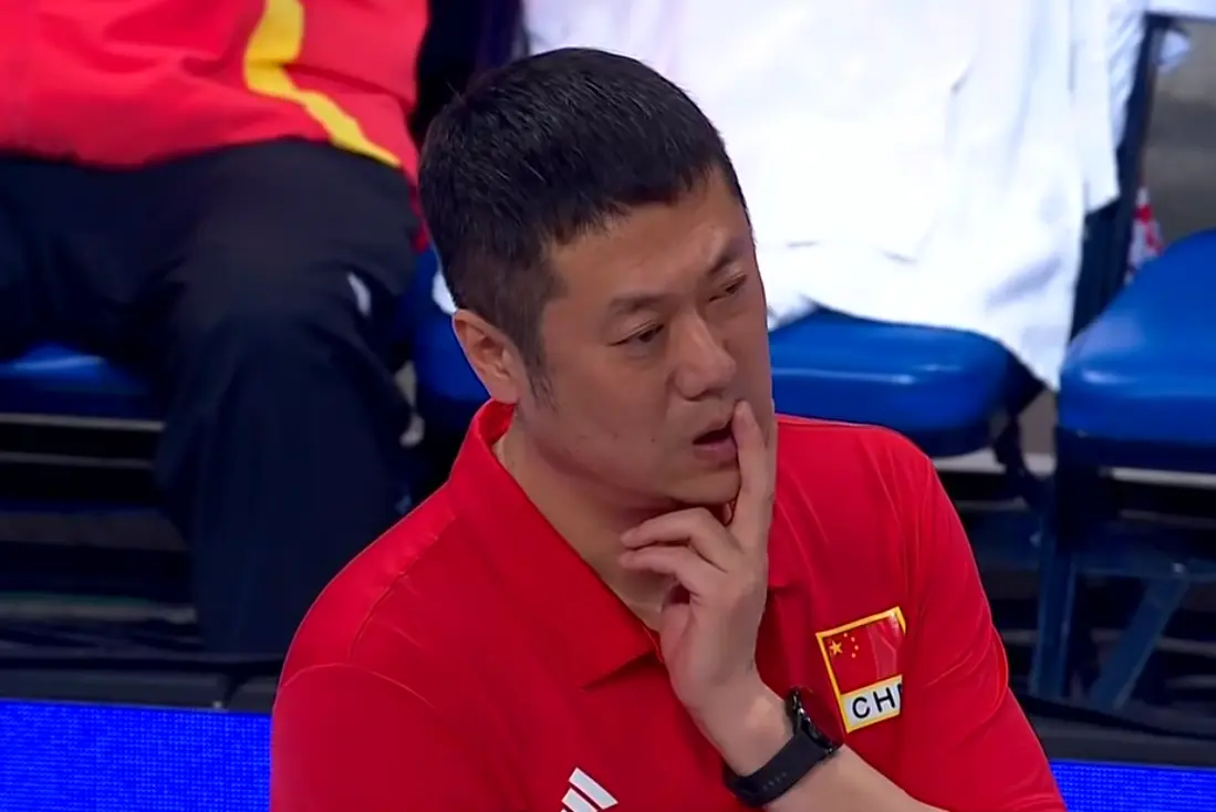 李盈莹状态低迷，为何会打首发？球迷看不懂，赵勇进行了解释