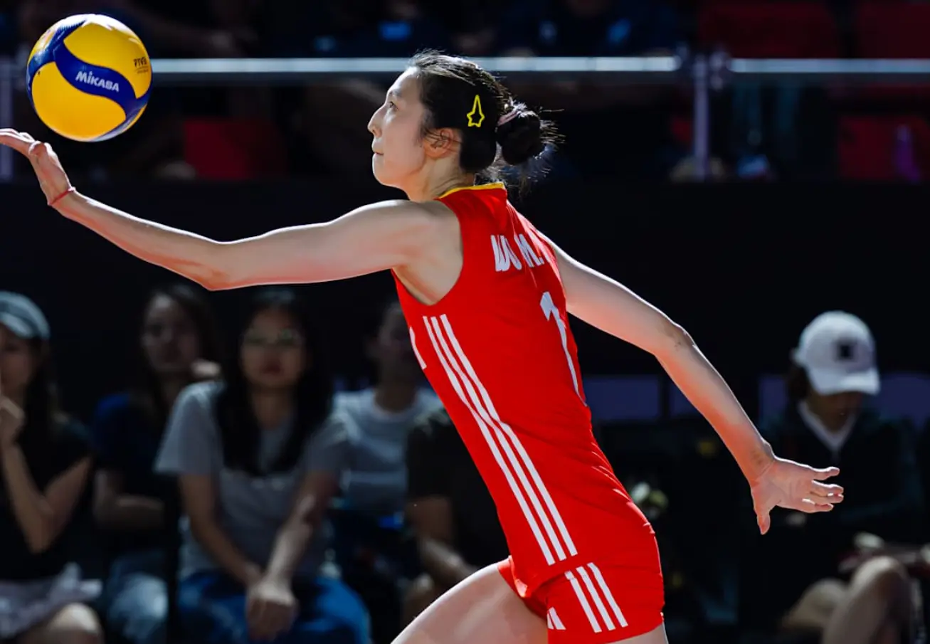 中国女排逆转第一功臣！后三局18分+单局8分 全场最关键1球由她主导