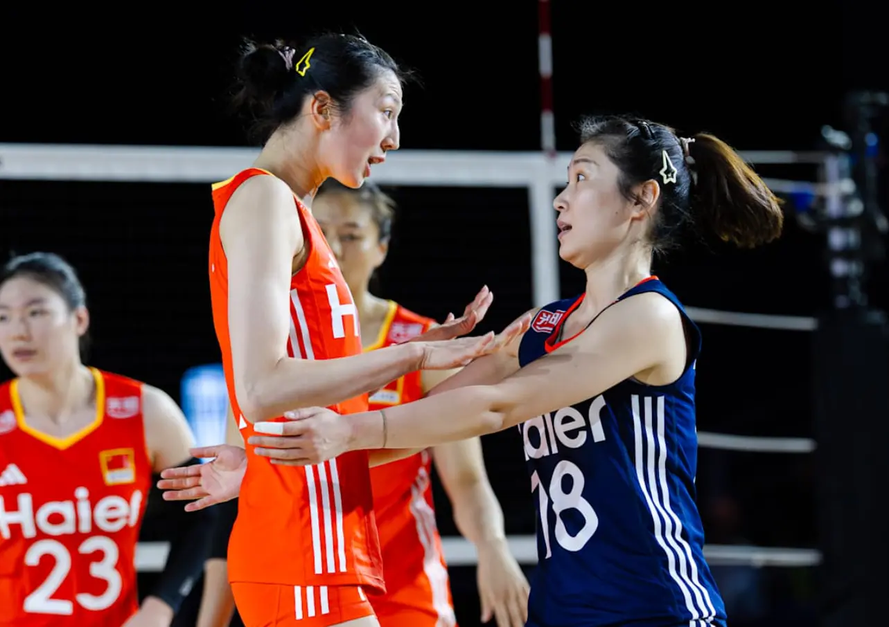 中国女排逆转第一功臣！后三局18分+单局8分 全场最关键1球由她主导