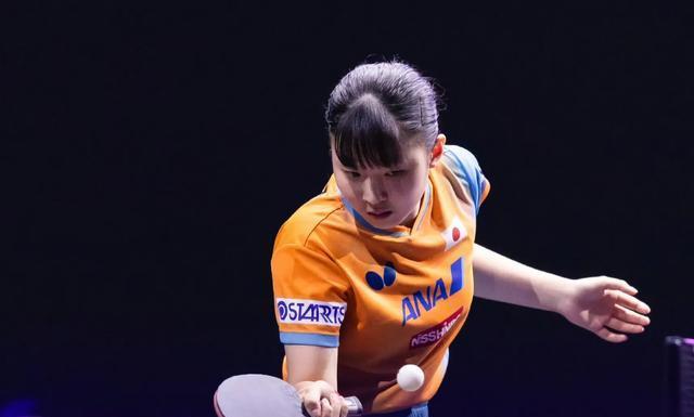 国乒第三冠!孙颖莎，王曼昱狂轰11-2夺冠，张本美和大藤沙月亚军
