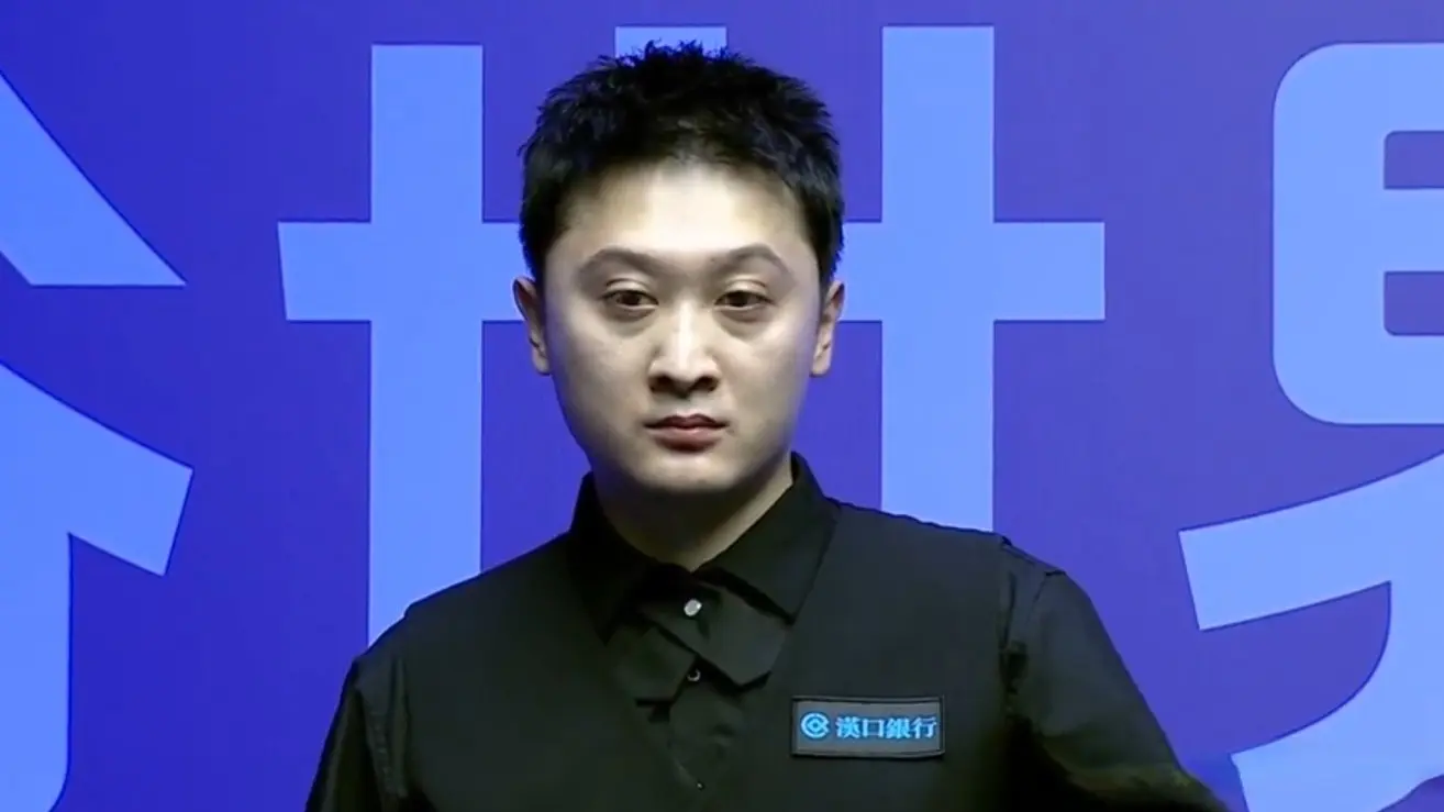 武汉公开赛：丁俊晖三连鞭血洗张浩，中国一哥强势闯进64强！
