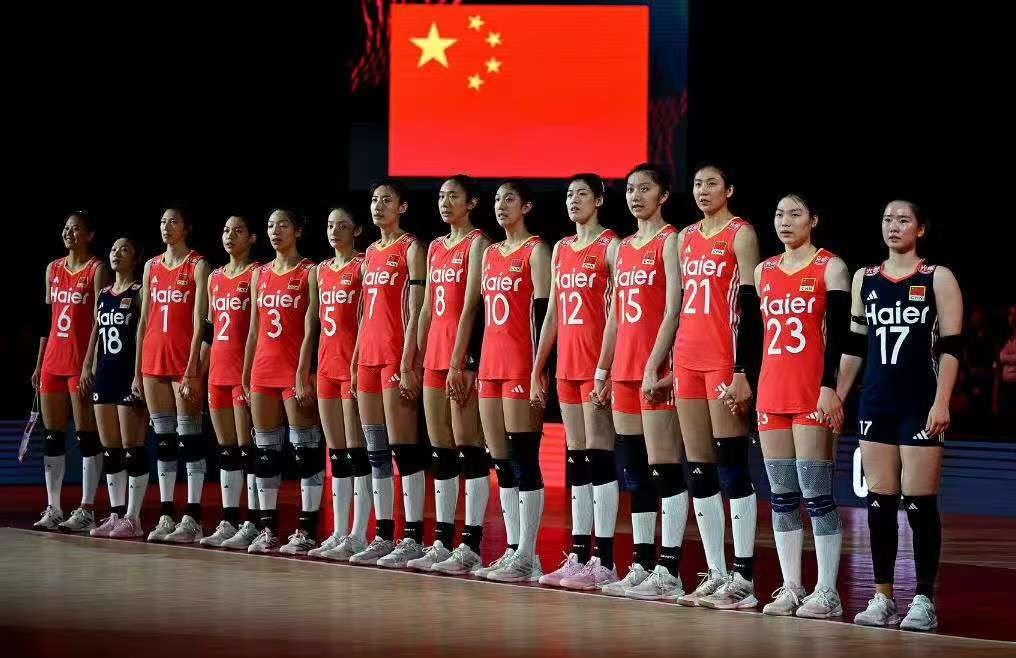 中国女排世锦赛首战告捷！队服胸前logo吸睛了