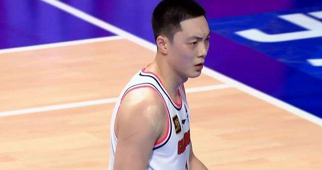 挤走胡明轩！广东队“新老大”基本敲定，杜锋亲自保驾护航！