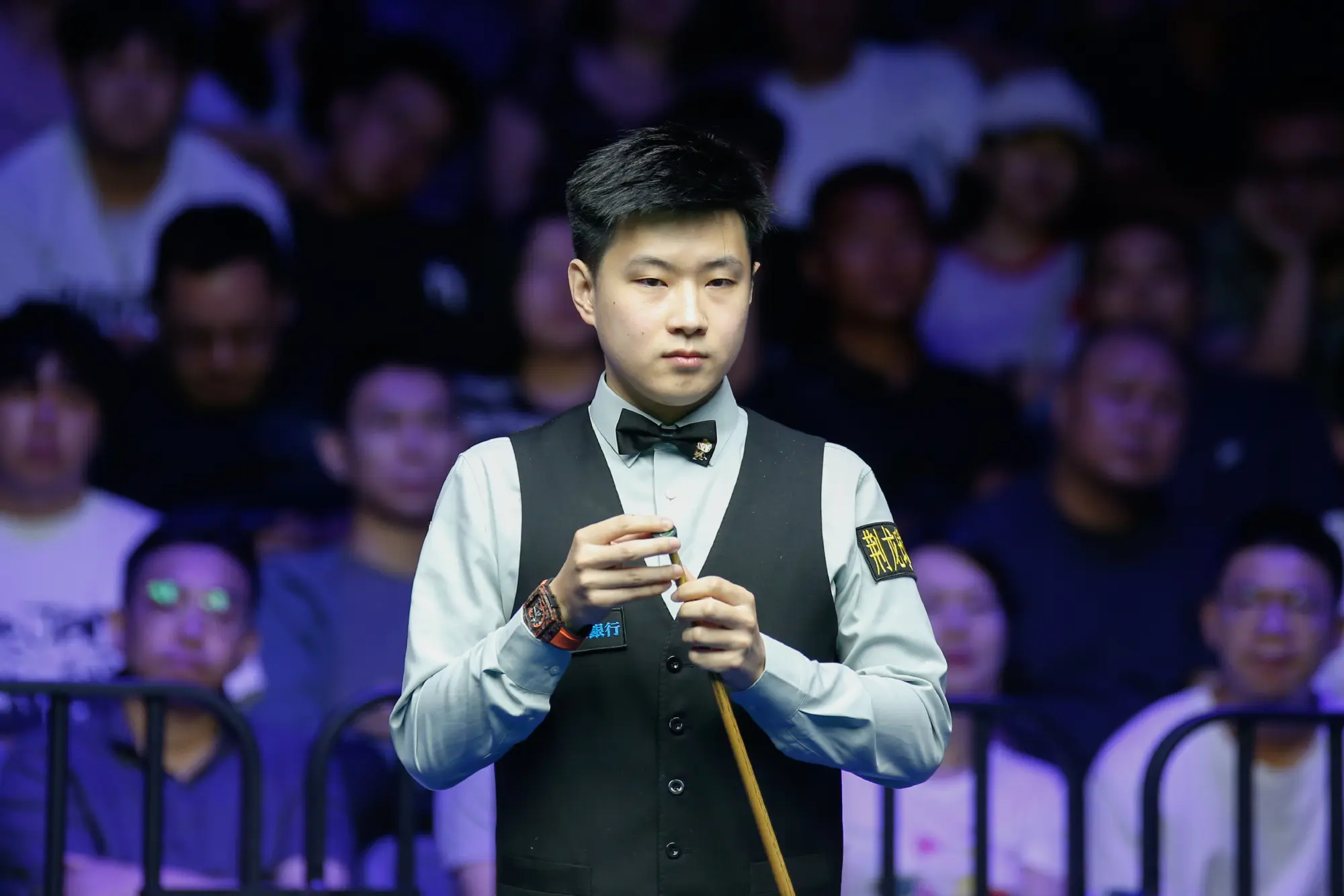 武汉赛首轮9胜4负！中国外卡小将爆冷，赵心童无缘生涯首杆满分