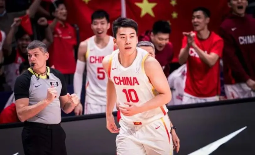 王俊杰婉拒CBA豪门上海、山西等球队，预计明年参加NBA选秀