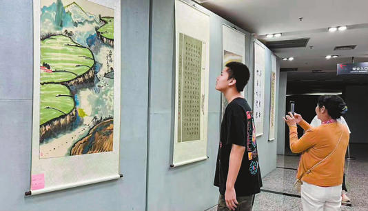 红塔区老干部书画协会2025年书画展开展