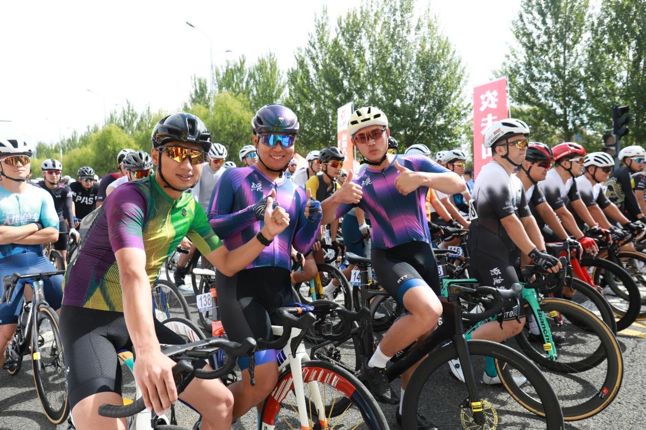 2025中国·鸡西“兴凯湖杯”第六届公路自行车赛成功举办