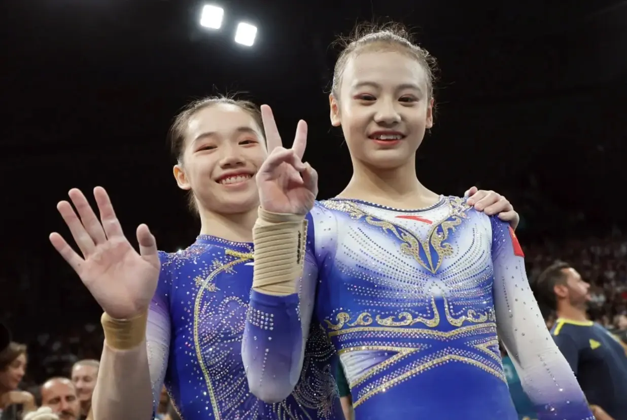 恭喜！体操天才美少女被复旦大学录取，18岁已是世界冠军奥运亚军
