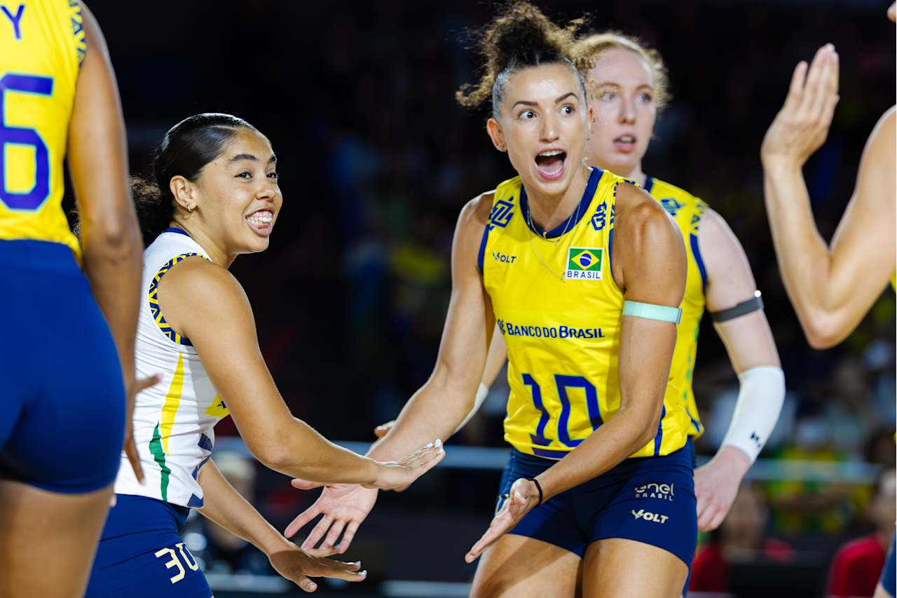 3-2！世锦赛惊天逆转！中国女排淘汰赛劲敌大翻盘 巴西队晋级16强