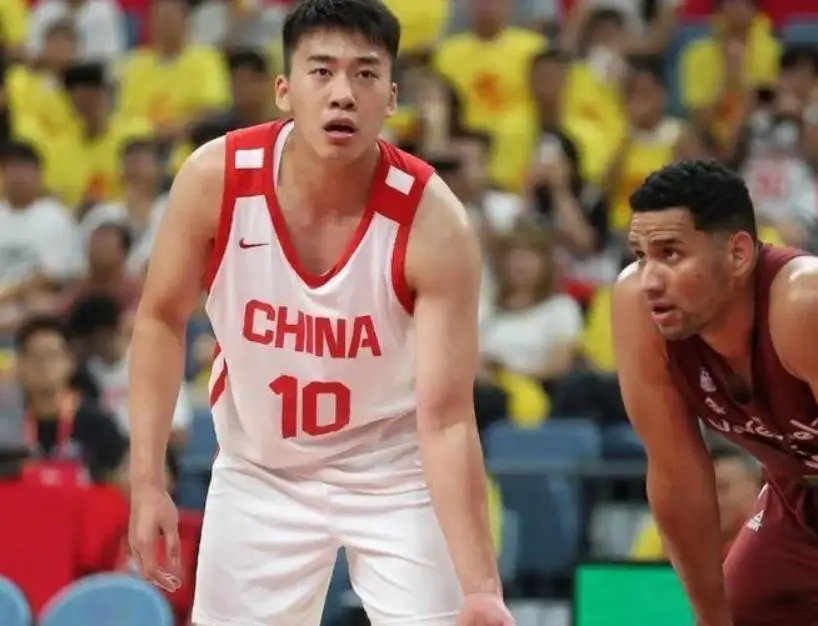 王俊杰婉拒CBA豪门上海、山西等球队，预计明年参加NBA选秀