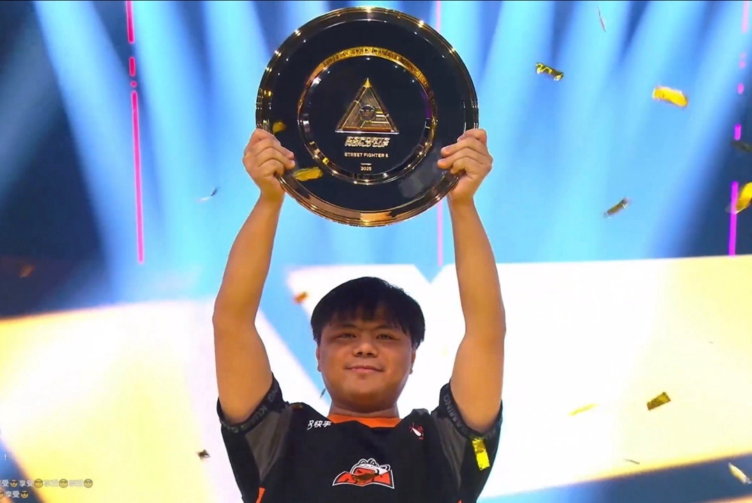 Falcons加冕EWC冠军，C罗与NiKo同台见证辉煌时刻！