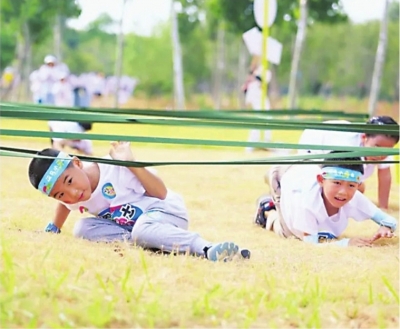 600组家庭挑战亲子障碍越野赛