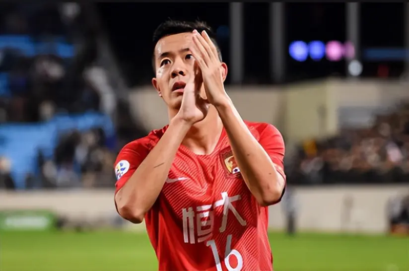 U22国足迎喜讯！两大足坛名宿解锁新角色，联手入主国足教练组