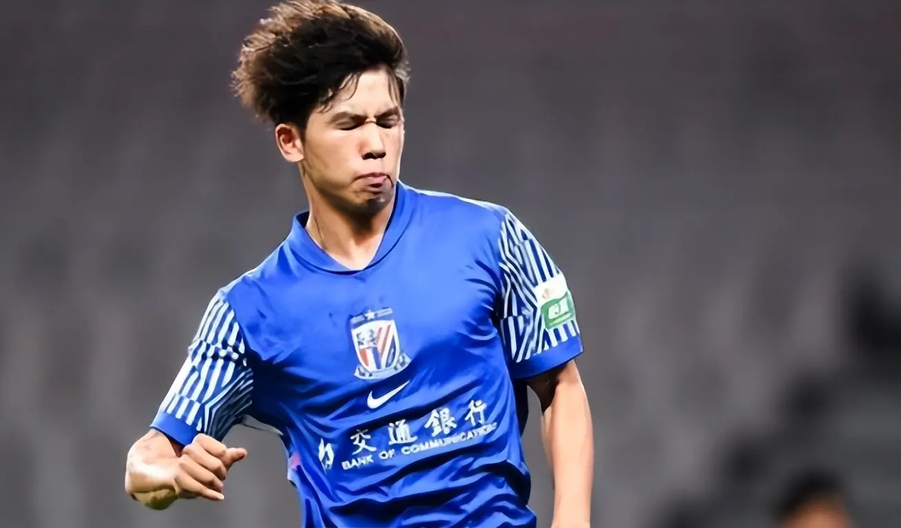 2：0！申花小将重新正名，落选U22国足引发争议，安东尼奥眼光有问题