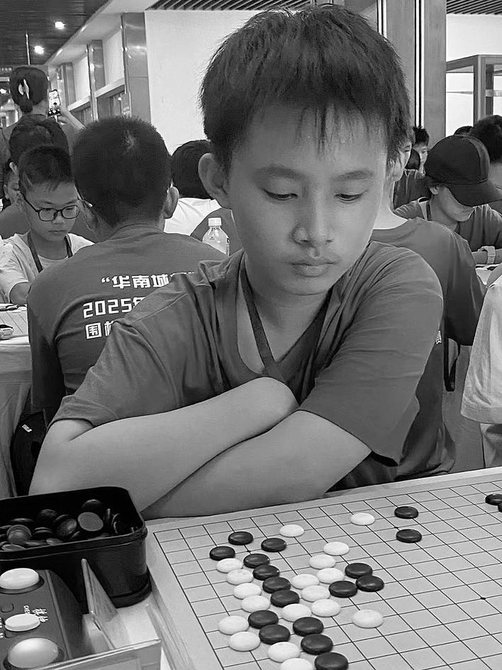 本土小棋手李明蔚荣膺业余6段