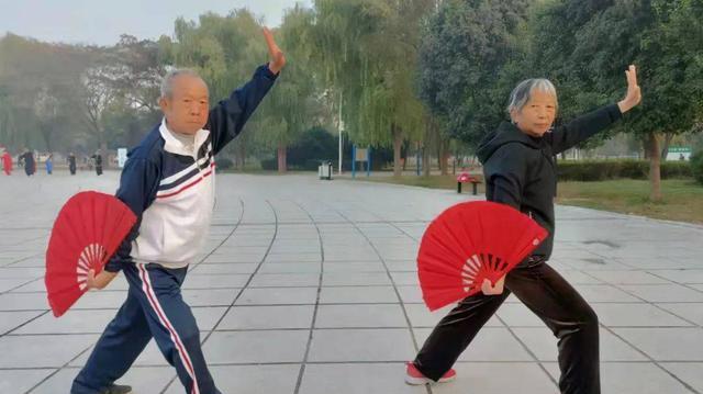 人一旦老了，就不要再拿生命去运动了，否则后悔也来不及