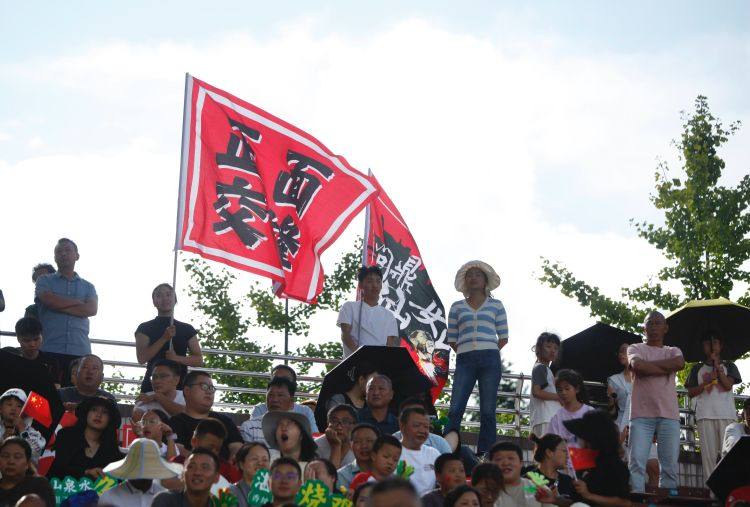 武隆“仙女山杯”城市足球邀请赛落下帷幕 东道主点球夺冠